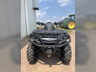 2023 can-am Outlander