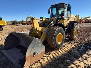 2018 Komatsu WA270-8