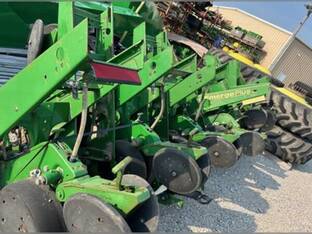 John Deere MaxEmerge Plus row unit