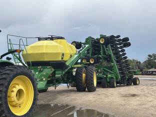 2012 John Deere 1890
