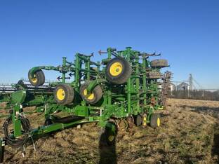 2022 John Deere 2230