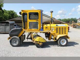 2018 Superior Broom DT80K