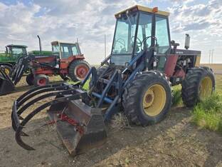 1988 Ford Versatile 276