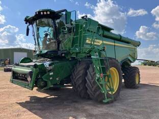2023 John Deere X9 1100