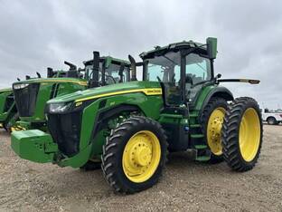 2022 John Deere 8R 310