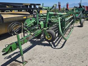 John Deere 700