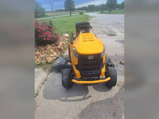 2014 Cub Cadet XT2