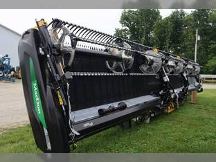 MacDon Industries FD240