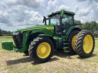 2023 John Deere 8R 250