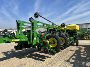 2025 John Deere 1775NT