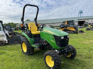 2021 John Deere 2025R
