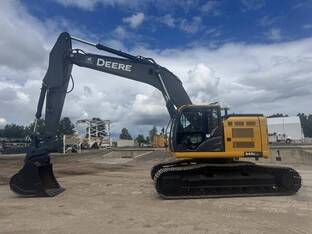 2019 John Deere 345GLC