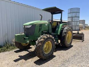 2014 John Deere 6105D