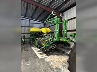 2014 John Deere 1775NT