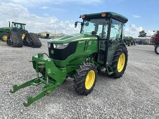 2017 John Deere 5090GN