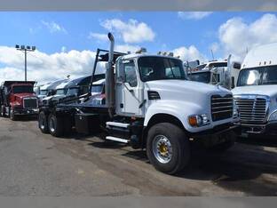 2005 Mack GRANITE CV713