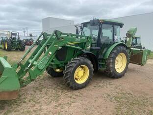 2014 John Deere 5115M