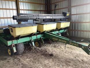 1990 John Deere 7240