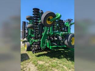 2021 John Deere 2660VT