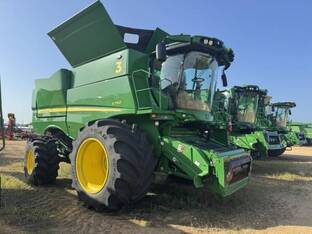 2023 John Deere S790