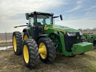 2022 John Deere 8R 340