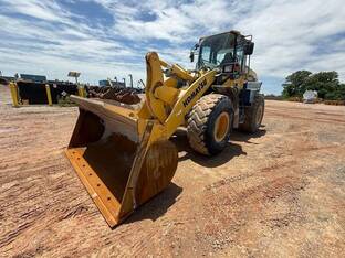 2019 Komatsu WA320-8