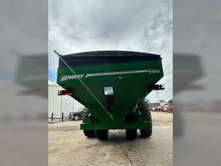 2019 Brent 1196 Grain Cart