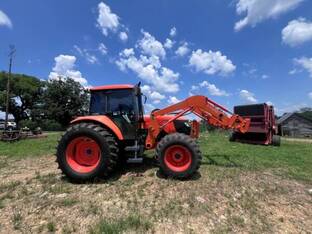 2010 Kubota M108S