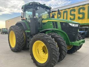 2022 John Deere 7R 250