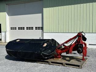 2013 New Holland H6740