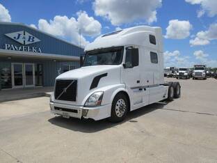 2012 Volvo VNL64T780