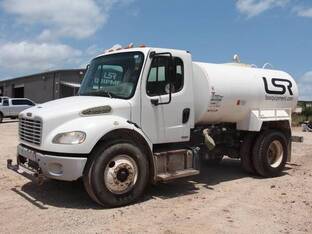 2012 Freightliner BUSINESS CLASS M2 106