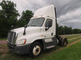 2016 Freightliner CASCADIA 125