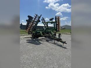 2004 John Deere 637