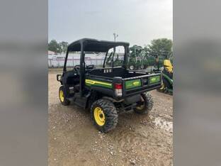 2023 John Deere XUV835M