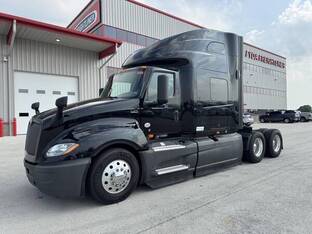 2022 International LT