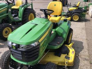 2022 John Deere X739