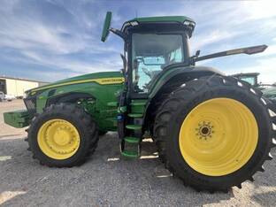 2023 John Deere 8R 310