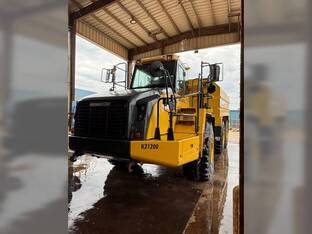 2021 Komatsu HM400-5