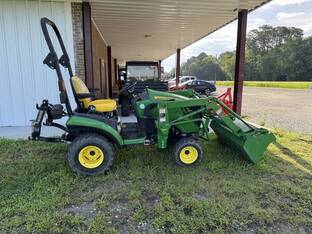 2017 John Deere 1025R