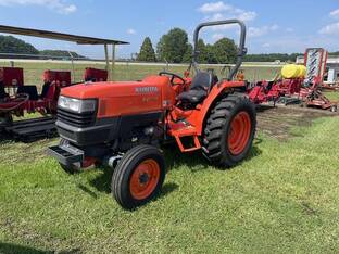 2010 Kubota L4400