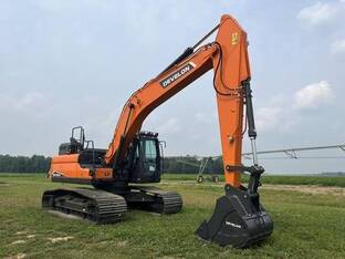 2025 DEVELON DX225 LC-7