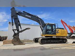 2022 John Deere 210G LC