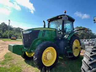 2015 John Deere 7210R