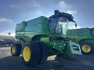 2023 John Deere S790