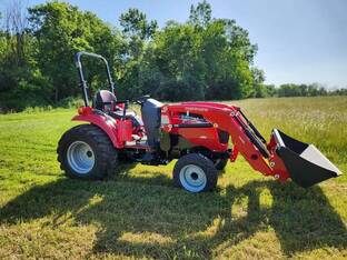 2025 Mahindra 1600 Series 1640 HST