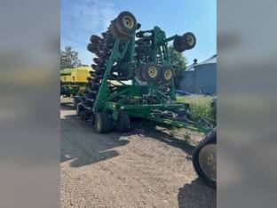2013 John Deere 1890