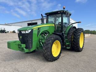 John Deere 8320R