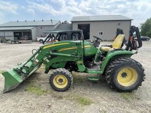 2011 John Deere 3320