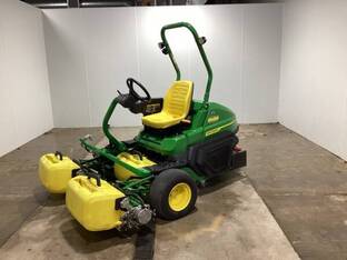 2023 John Deere 2700